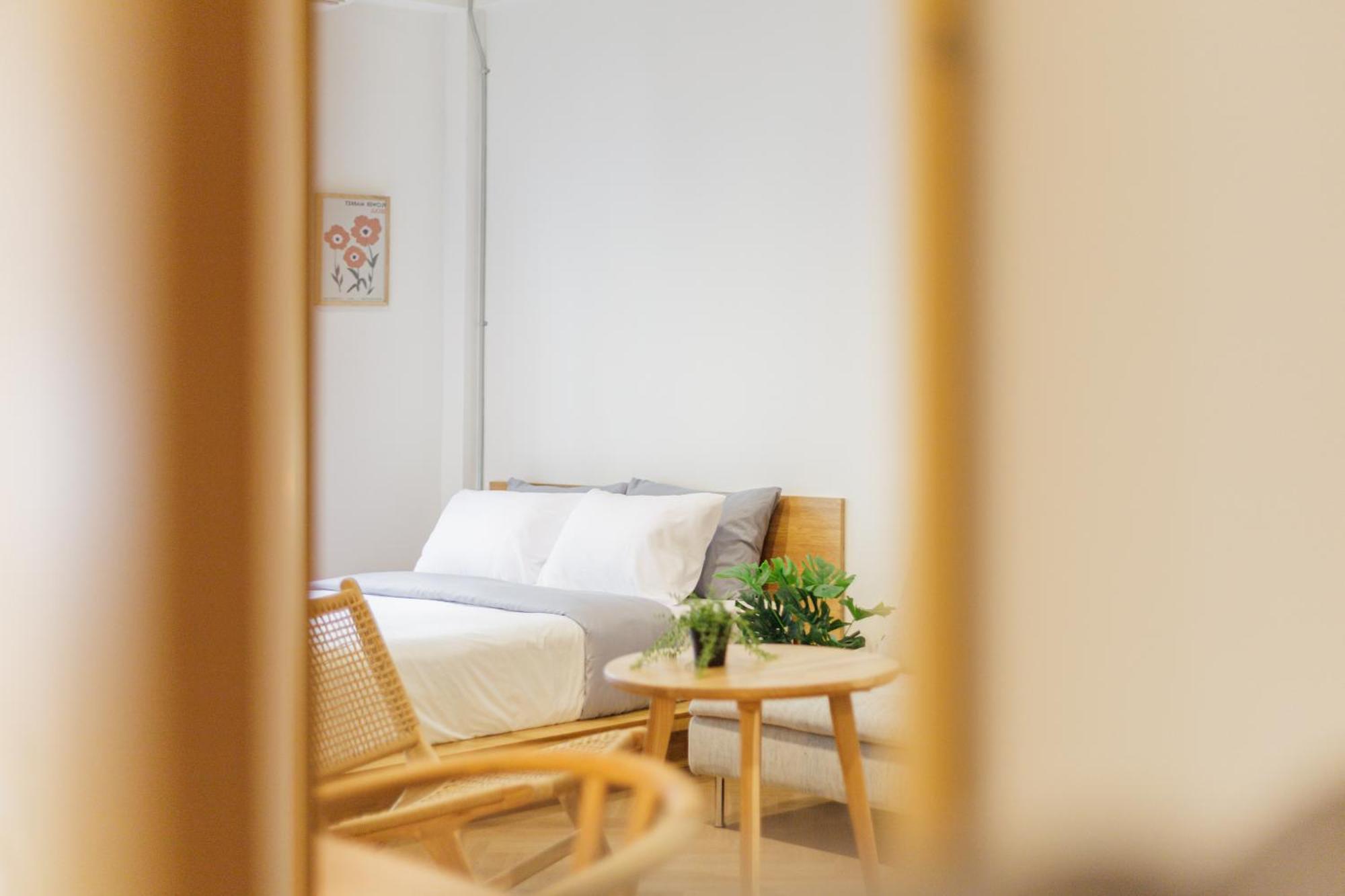 Wabisabi Bangkok 3 Min To Train Station Hotel Екстериор снимка