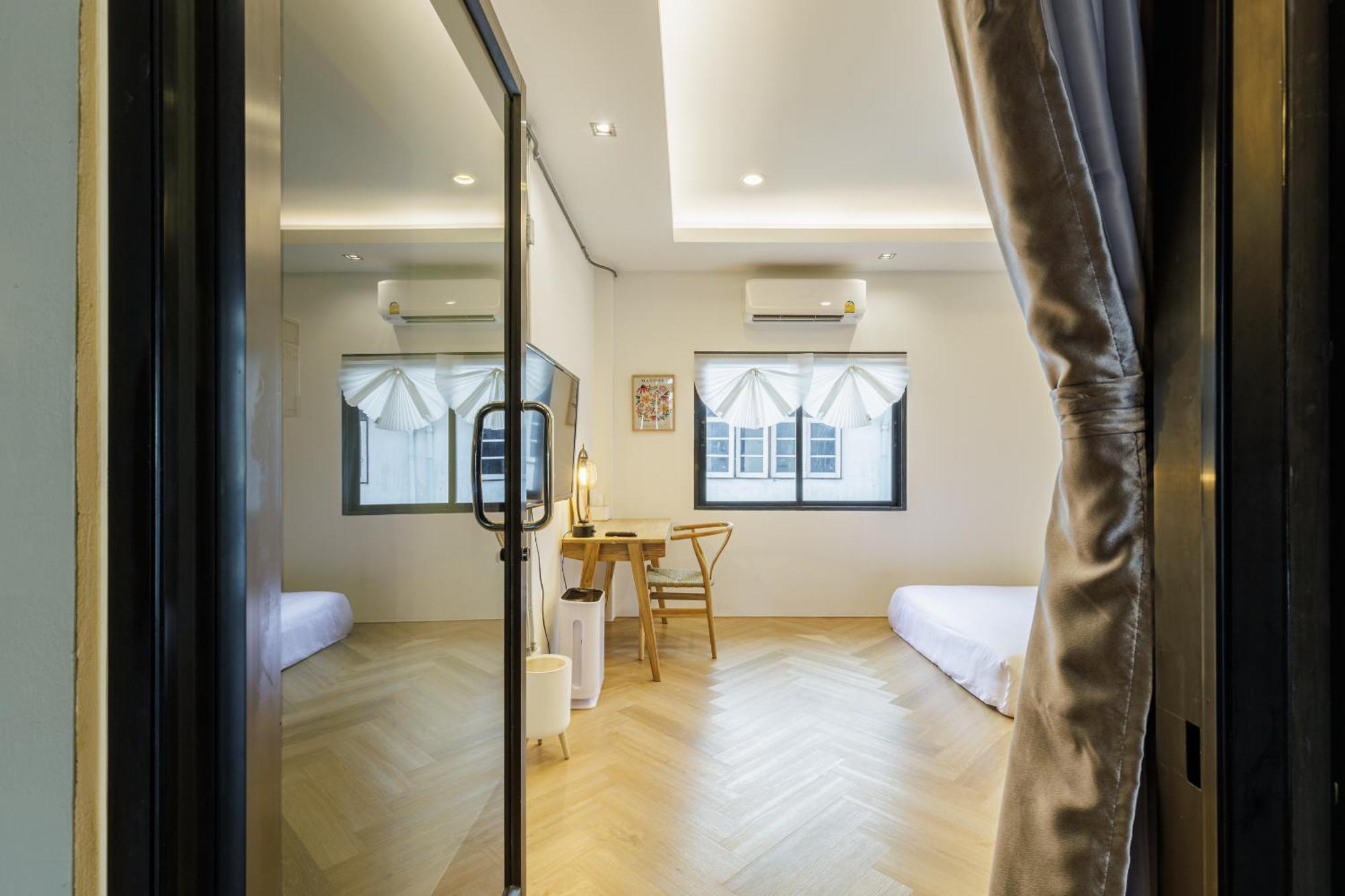 Wabisabi Bangkok 3 Min To Train Station Hotel Екстериор снимка